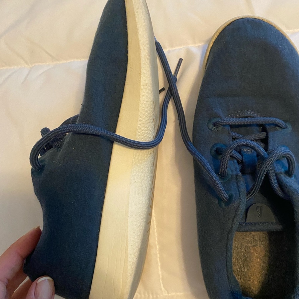 Allbirds Navy Wool Runners - Picture 4 of 5